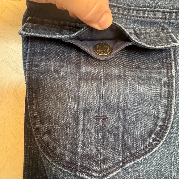 Mid Rise Bermuda Shorts - Picture 6 of 7